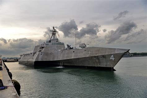 us navy ships in singapore
